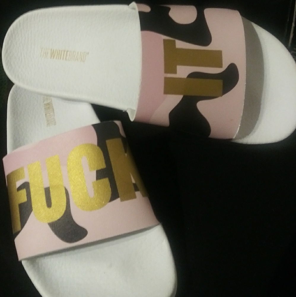 Iconic banded slippers